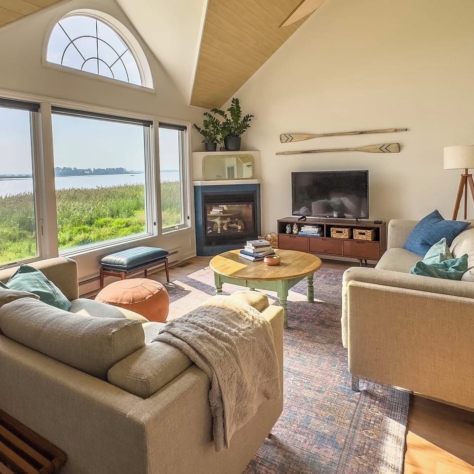 A great layout for both privacy and gathering together