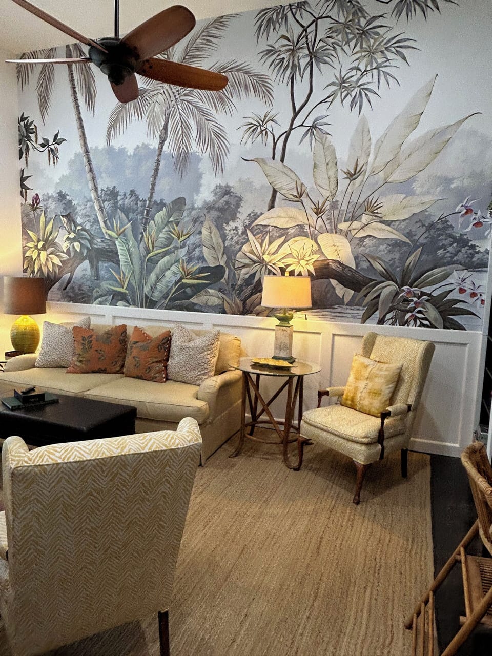 Living area with 12ft ceilings