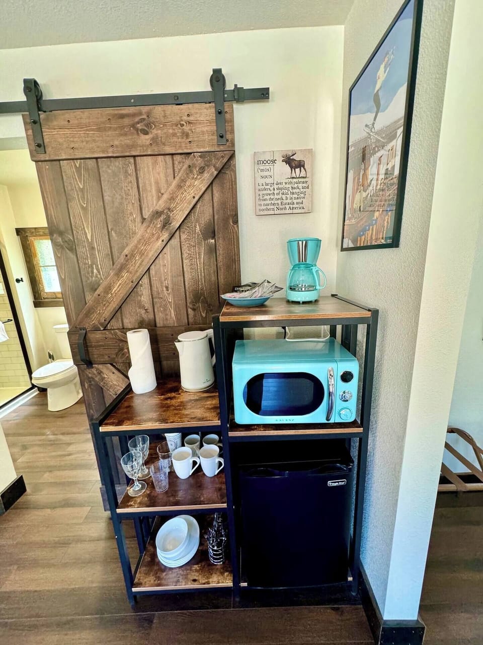 A stylish and well-equipped bathroom with fresh towels, elegant decor, and all the comforts you need during your stay.

