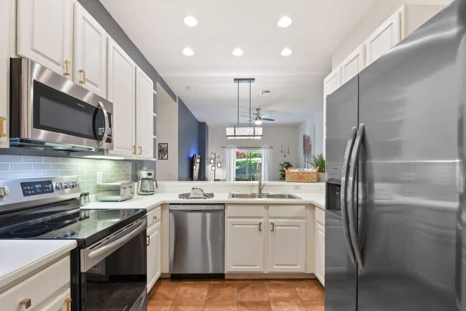 303 Lucaya Loop - 06.JPG