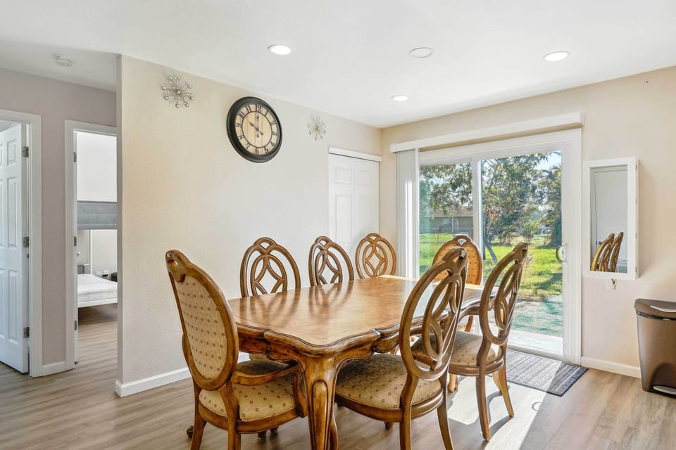 Dining Room | Fully Equipped Kitchen