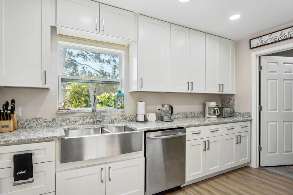 Kitchen | Coffee Maker | Toaster | Dishwasher