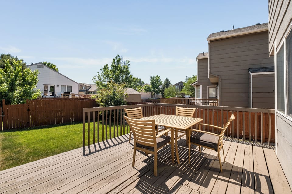 Outdoor dining