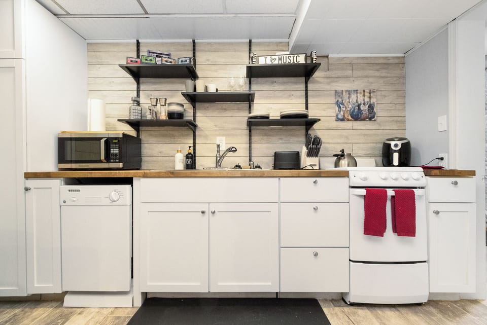 Fully Stocked Kitchen