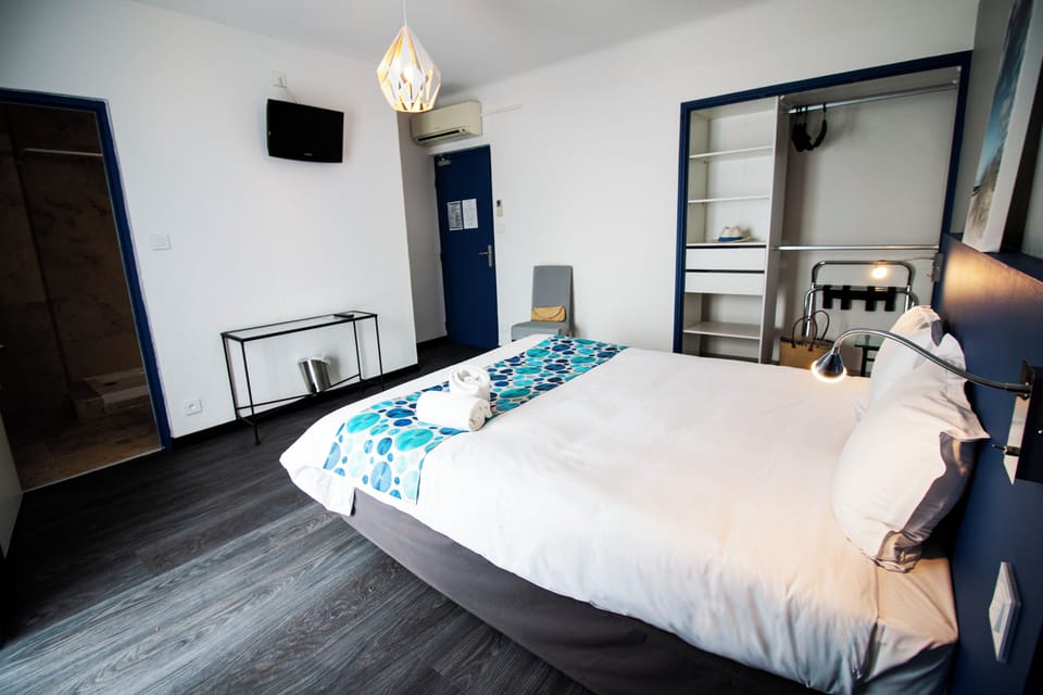 Bedroom. Interior and views may vary based on location and availability.
