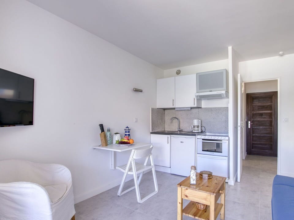 Flower, Plant, Plant Community, Sky, Botany, Petal, Nature, Mountain, Natural Landscape, Vegetation