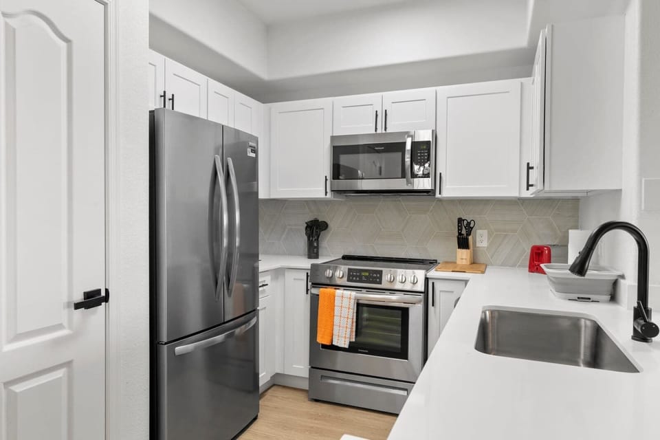 Fully equipped kitchen