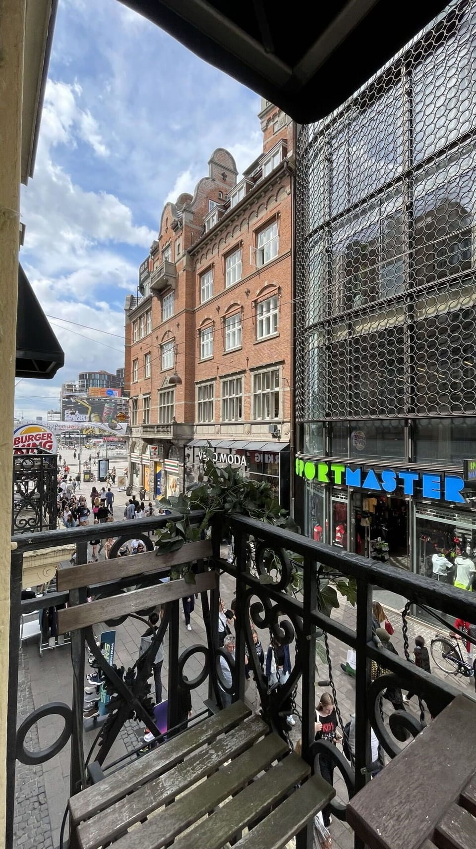Balcony / Terrace / Patio, Building Exterior, Outdoor