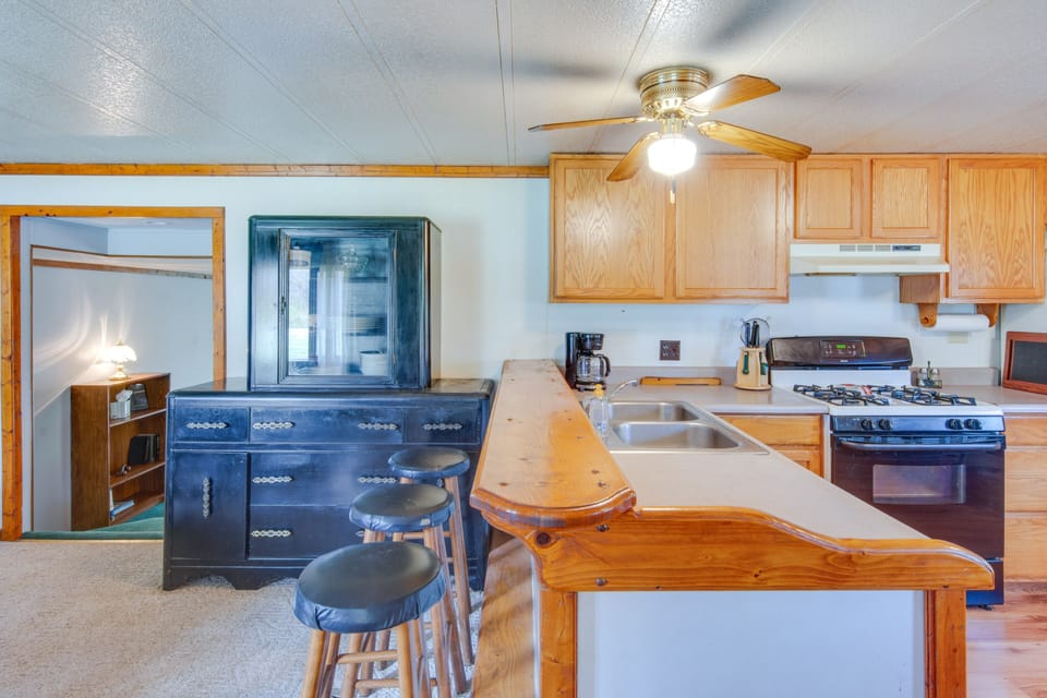 Kitchen | Water Filter | Coffee Maker | Cooking Basics | Dishware & Flatware