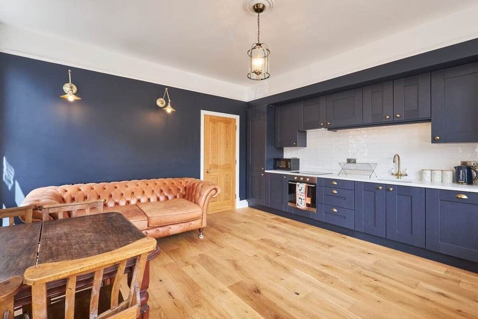 Flora, Whitby - Host & Stay