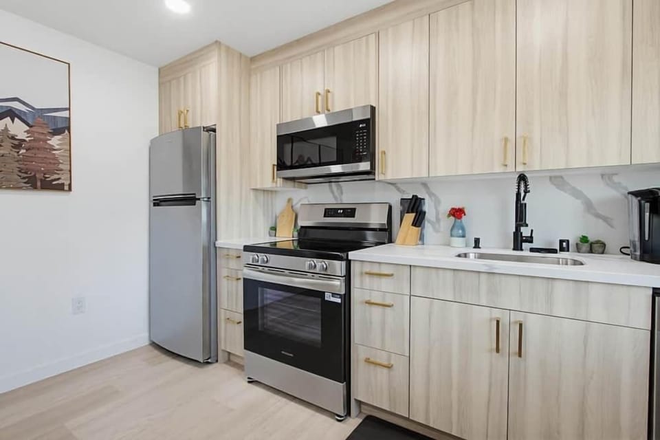 1917 lookout point pl 3 011 web