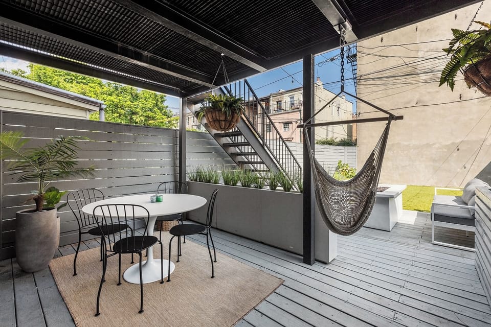 Shared Outdoor Space with Apartment