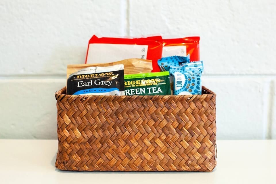 Complimentary snacks & teas