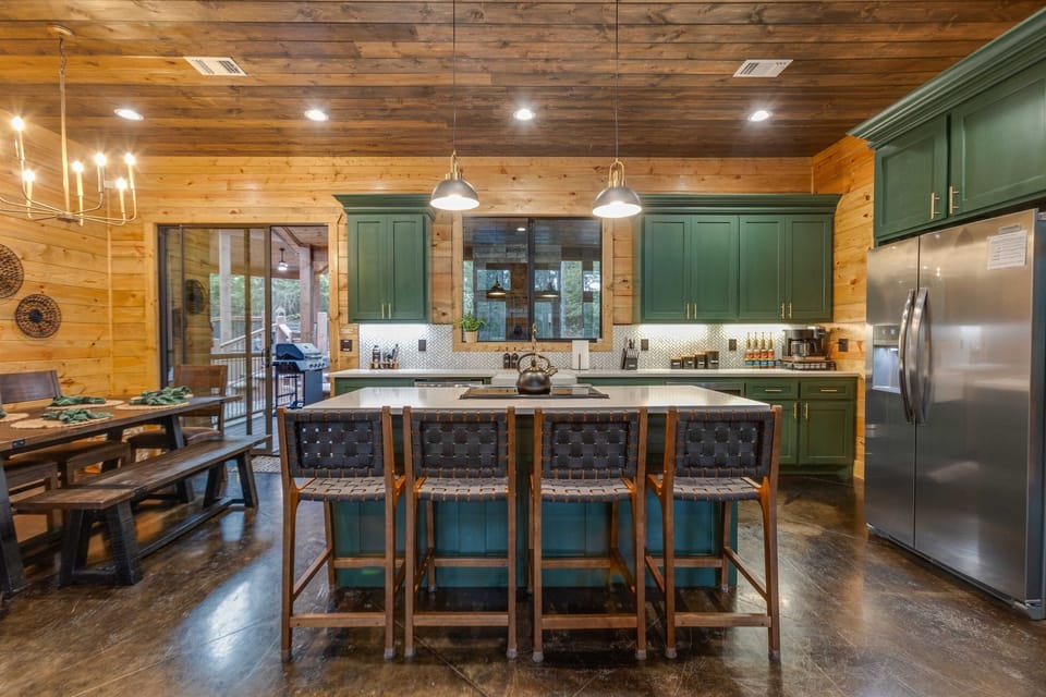 Well stocked kitchen with everything you need