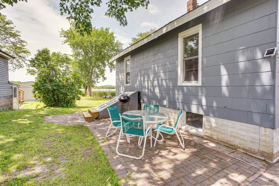 Shared Patio | Charcoal Grill