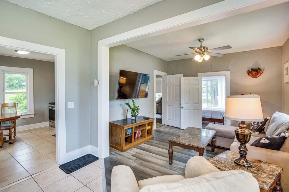 Mound Vacation Rental | 2BR | 1BA | 5 Stairs to Access | 1,800 Sq Ft