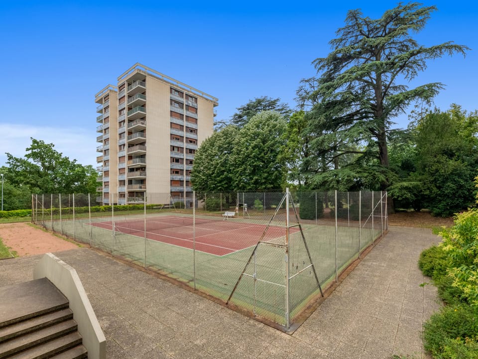 Sport court