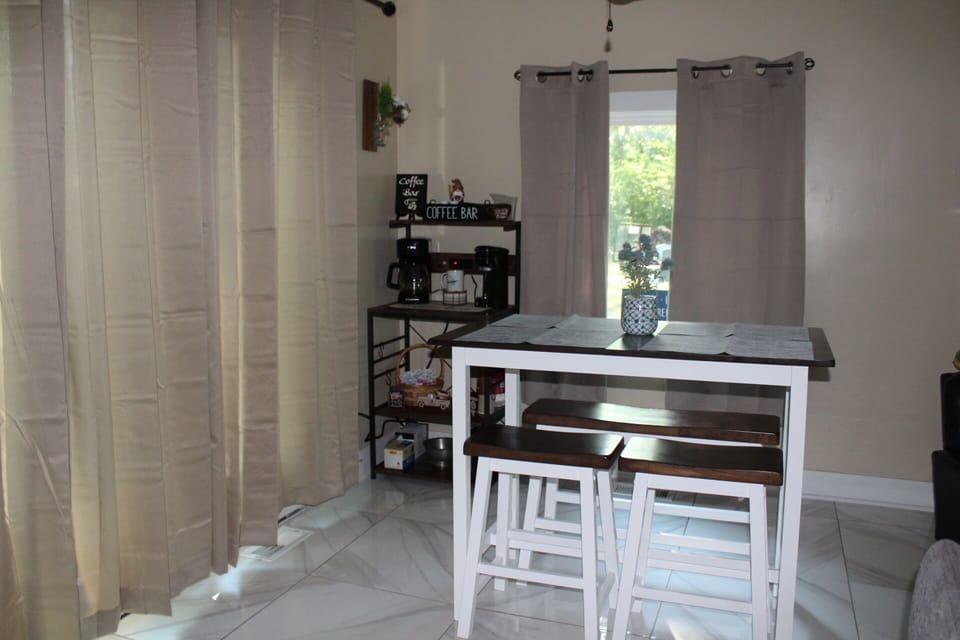 Kitchenette/Coffee Bar Area