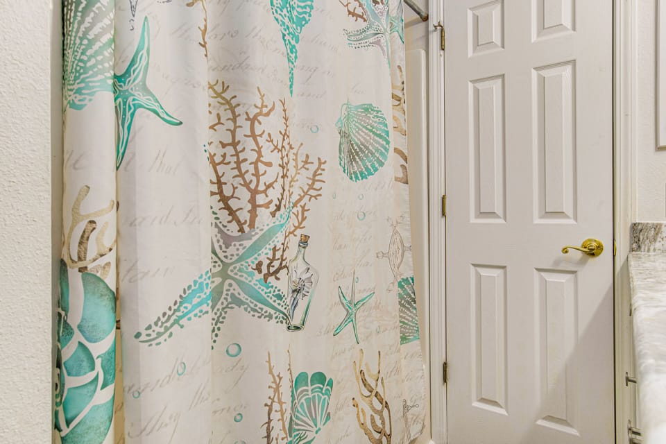 Cozy coastal theme throughout the rooms.