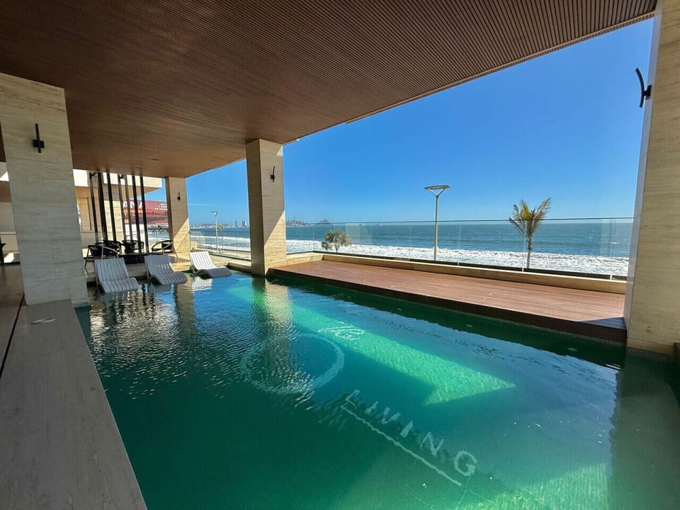 piscina del complejo