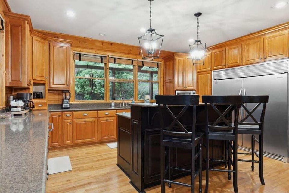 Fully stocked kitchen