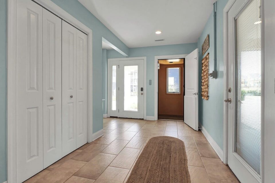 Entry Elevator