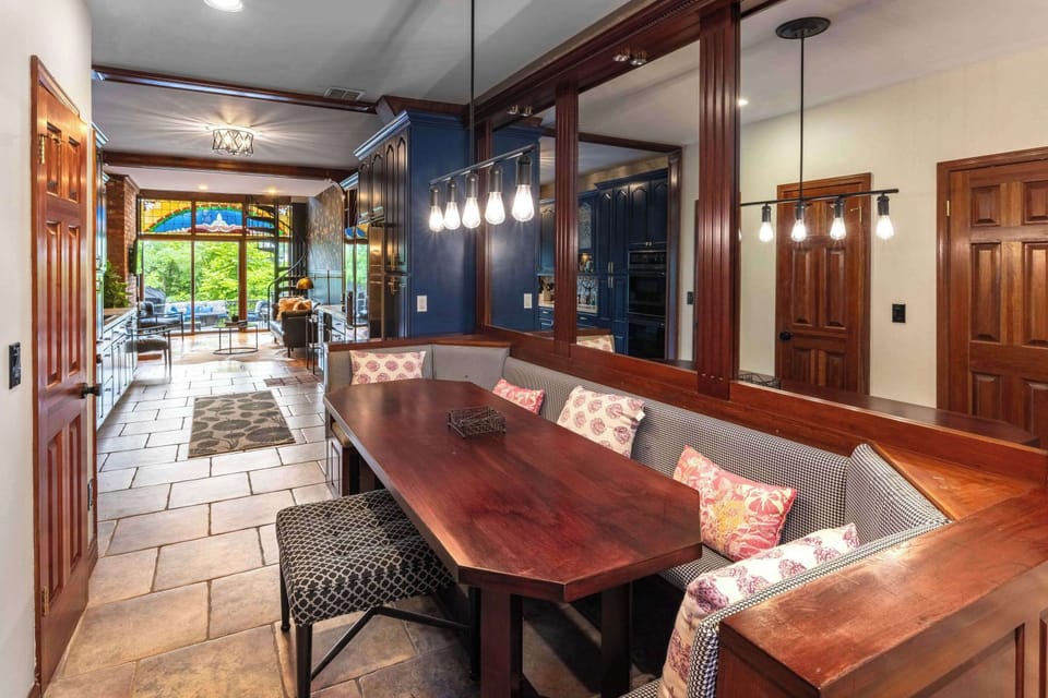 Cozy dining space with a view