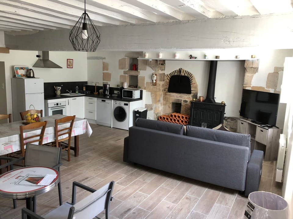 a7780eeb-1aa3-472c-bfa8-f71bcc72cef0