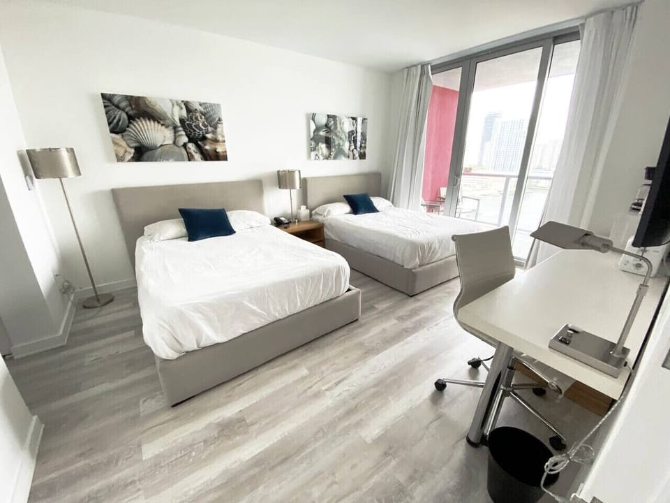 Beds Queen size