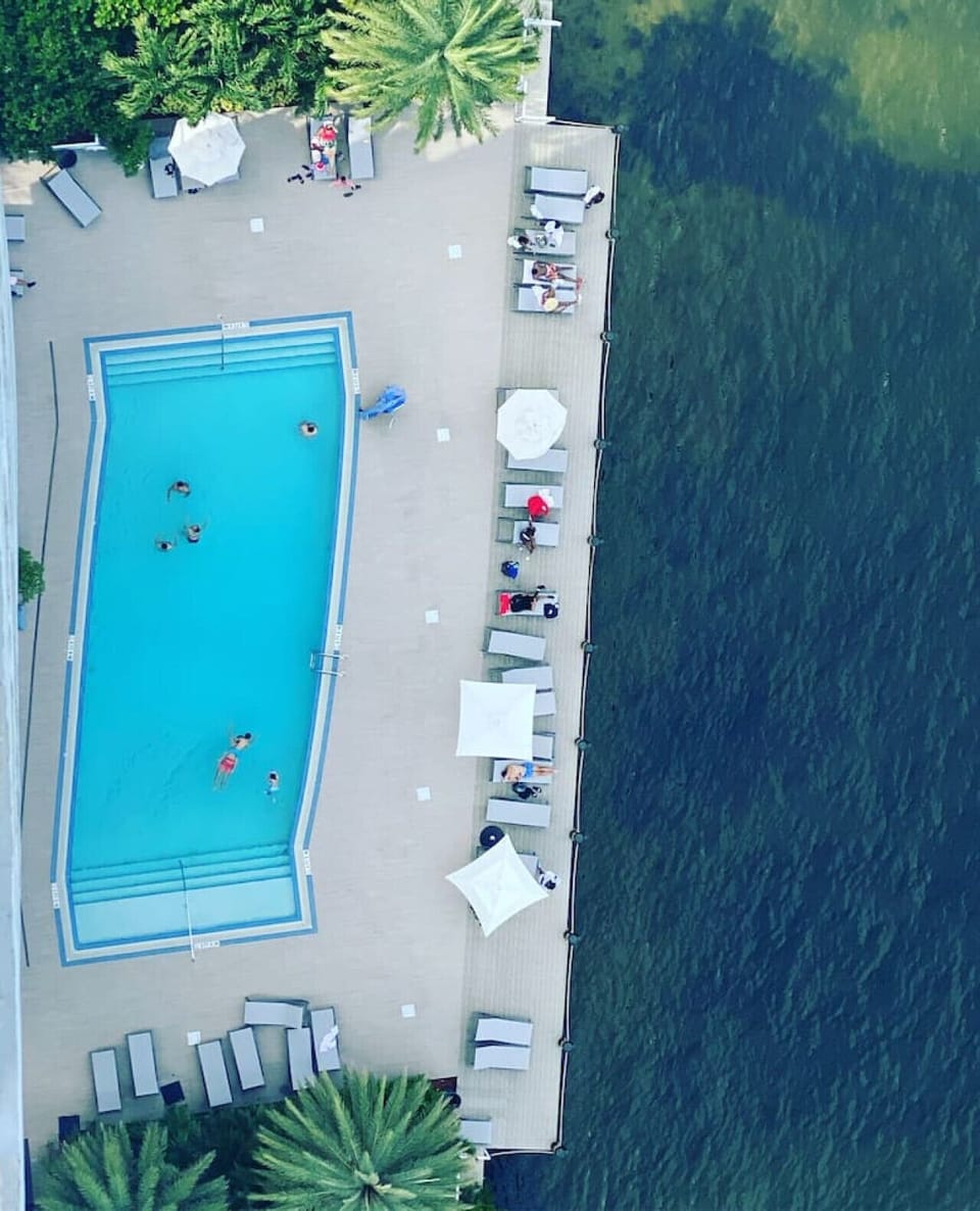 Pool intercostal view