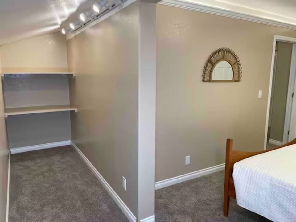 bedroom(3)