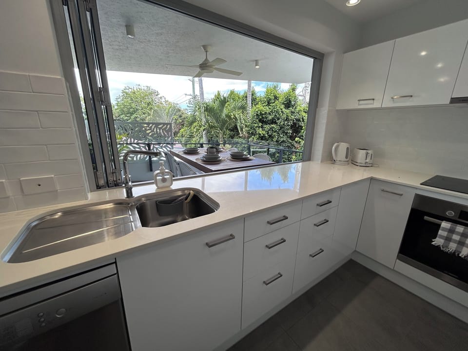 Kitchen and balcony - unit 4
