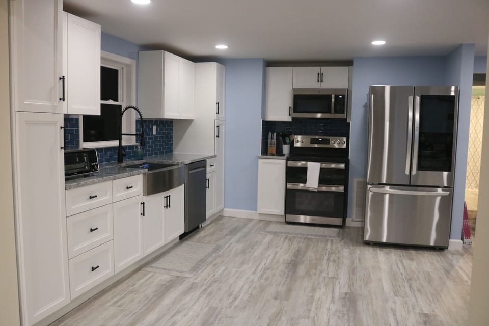 Kitchen double oven