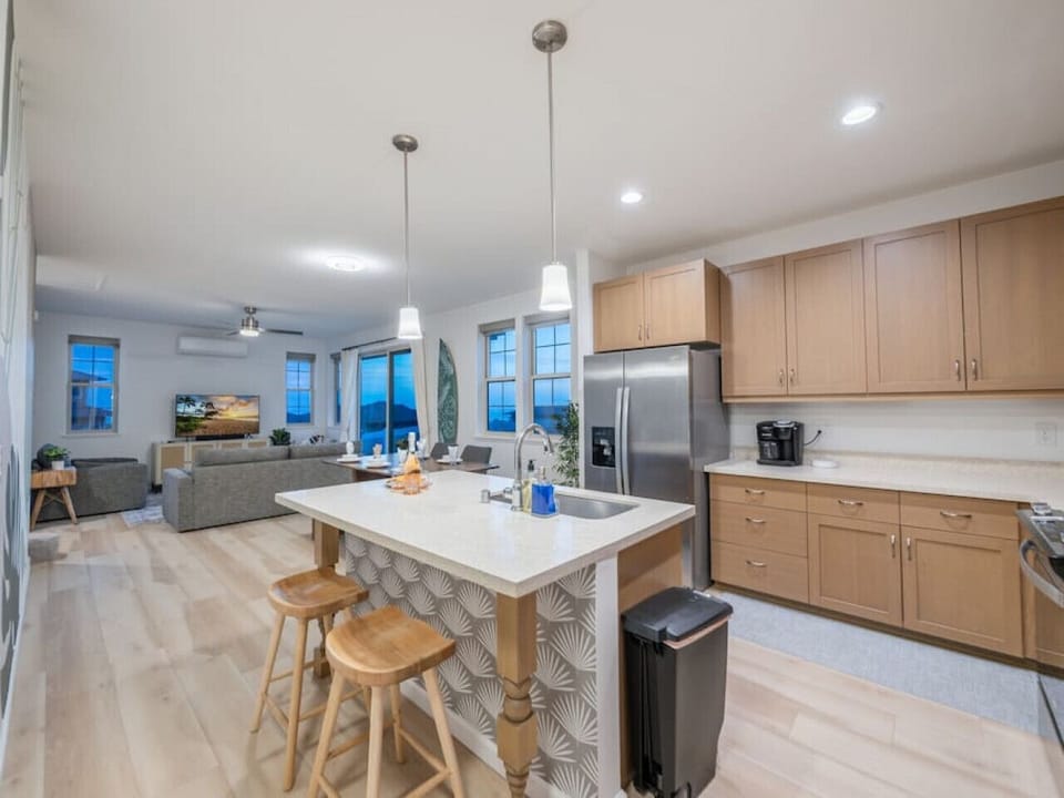 Open living and dining space!
