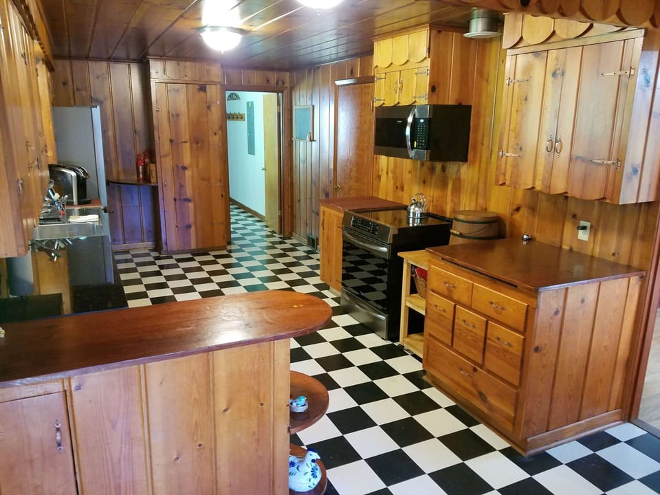 Kitchen at the Kanati Falls Ranch lodge.