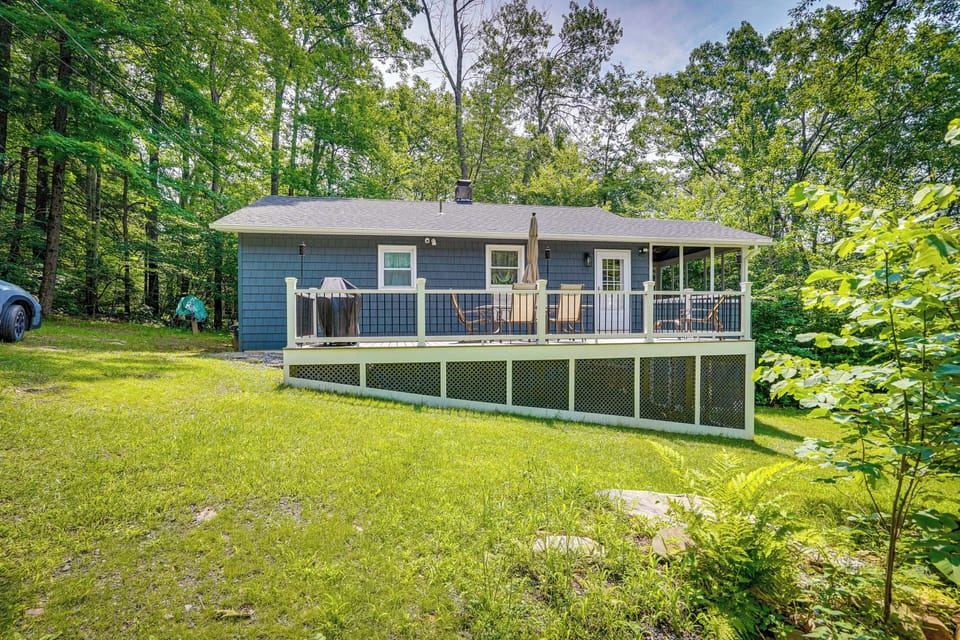 Monterey Vacation Rental | 3BR | 1BA | 900 Sq Ft | Stairs Required