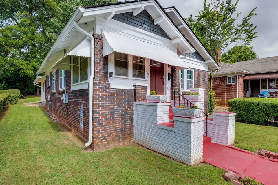 Exterior | Driveway (1 Vehicle)