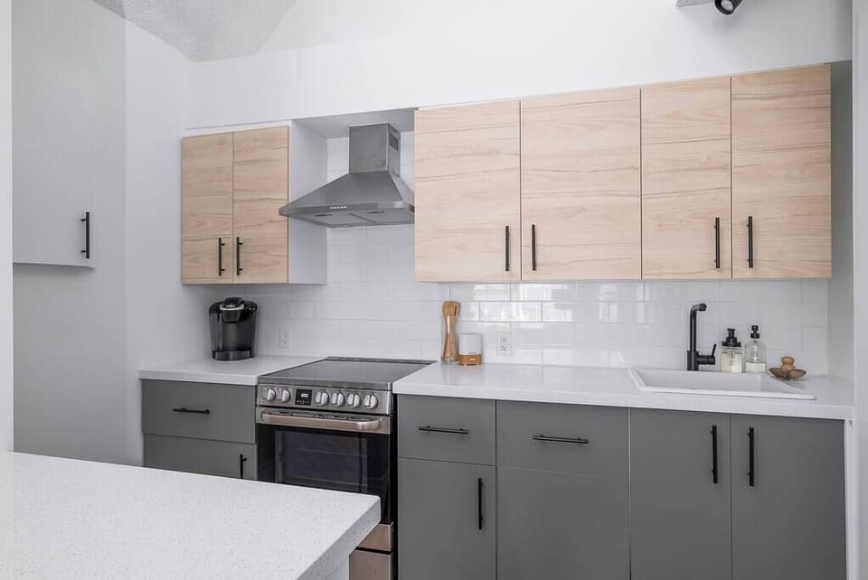 Fully Renovated and Fully Stocked Kitchen. Everything you need to prep a meal. 
