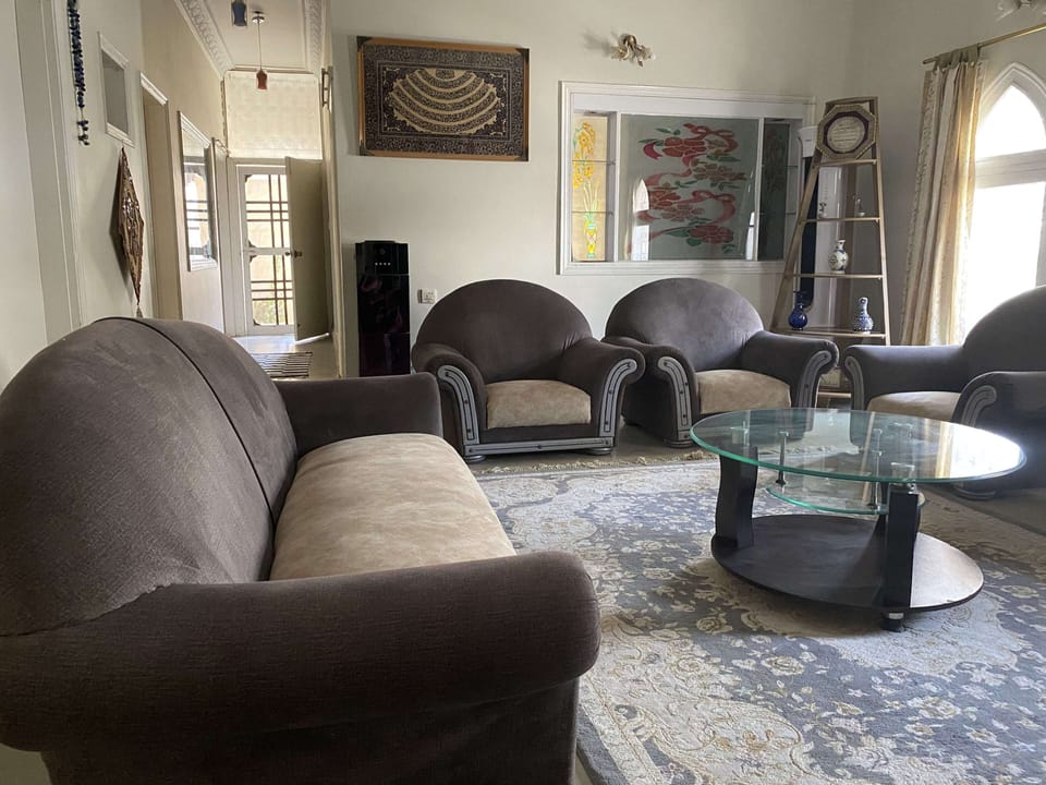 Lounge 2