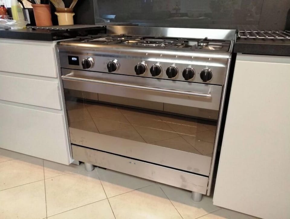 Range cooker in the main house