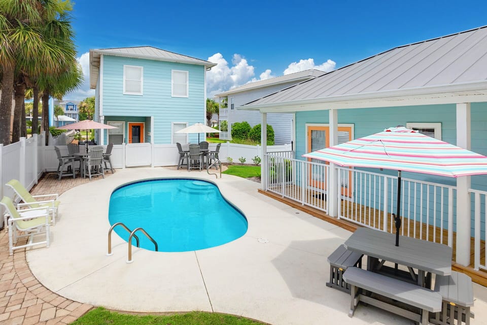 Toes in the Sand Pool