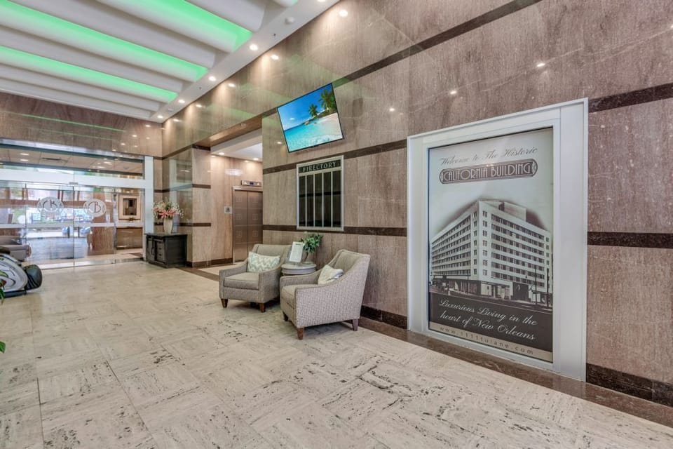 Bright Lobby with Comfortable Seating