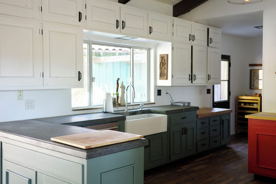generous kitchen with farmhouse sink