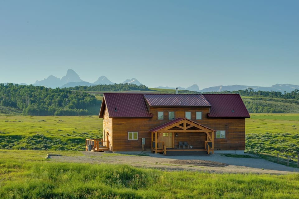 Felt Vacation Rental | 6BR | 5.5BA | 5,000 Sq Ft | Stairs Required