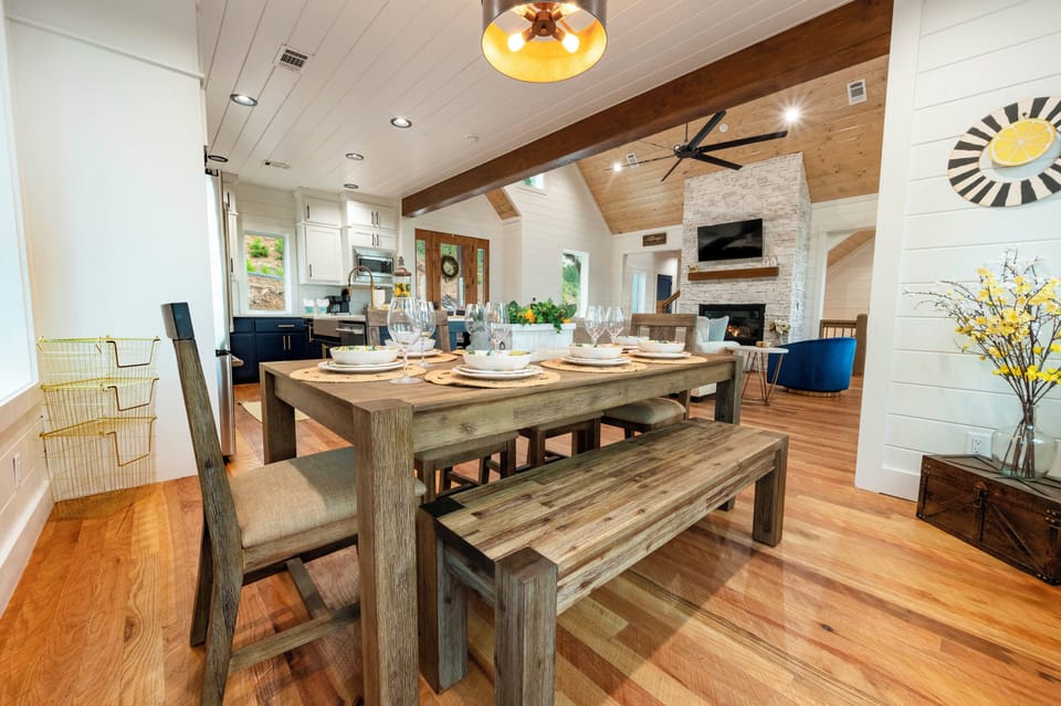 Dining table for everyone