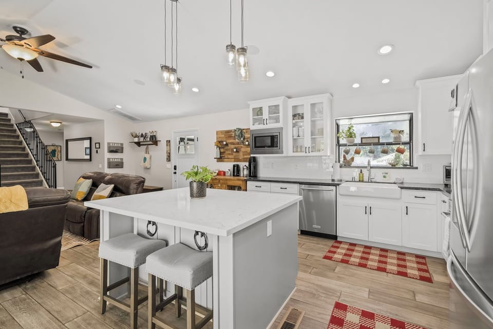 Gateway Getaway Breakfast Bar