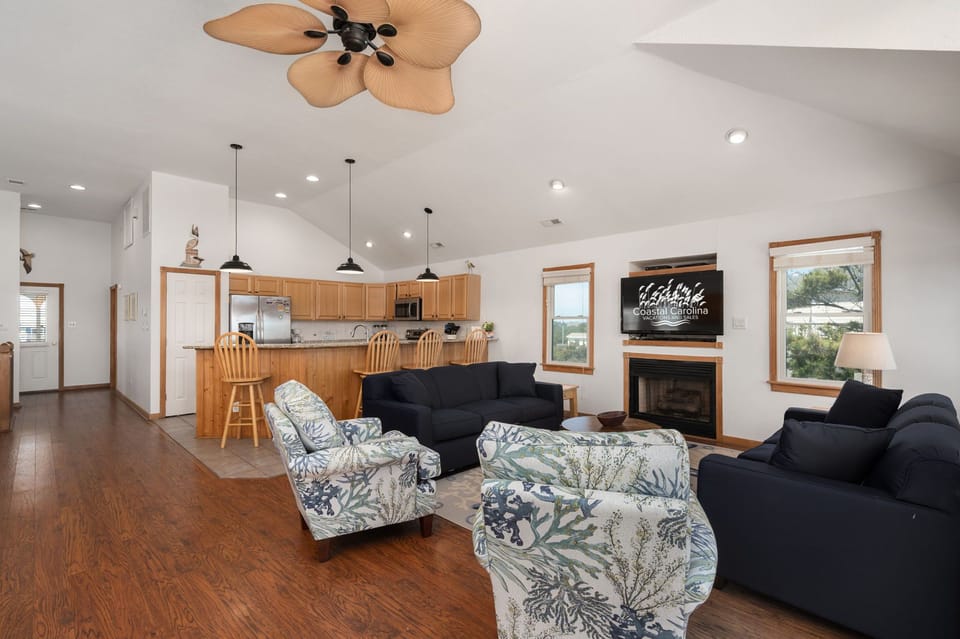SNH241: Ocean Oasis | TL Living Area - Fireplace Not Operational
