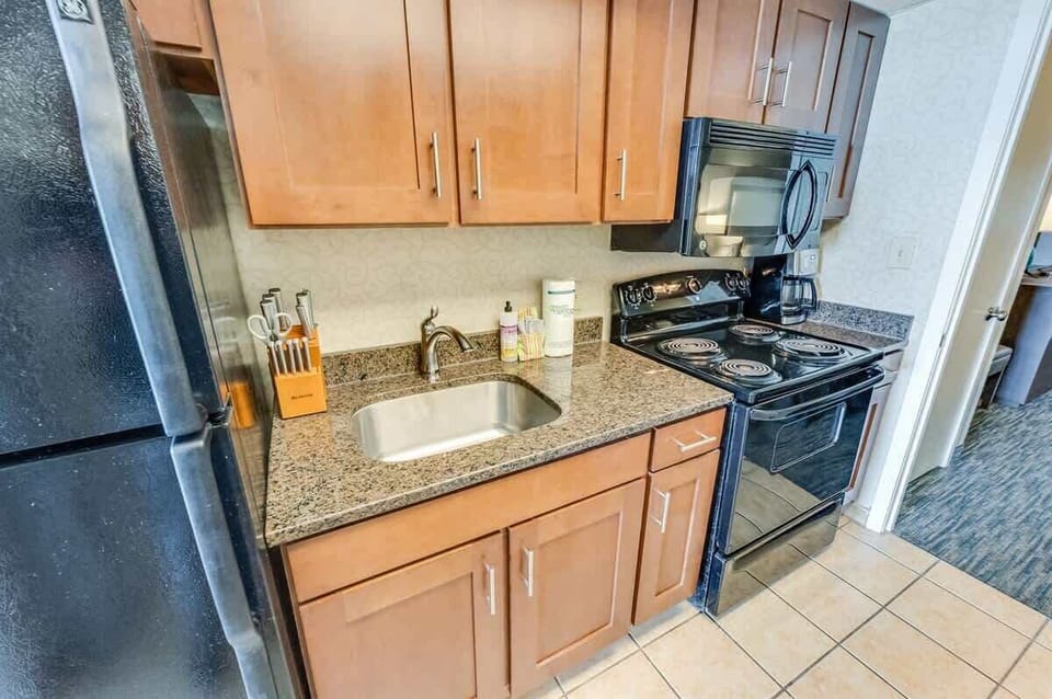 Large Kitchen Area with Full Sized Appliances