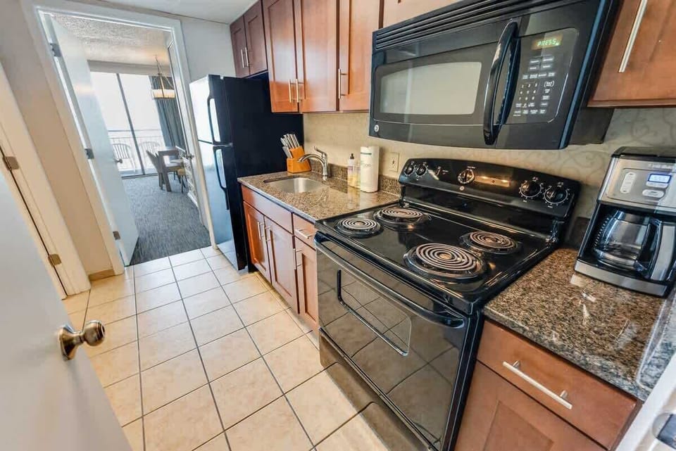 Large Kitchen Area with Full Sized Appliances
