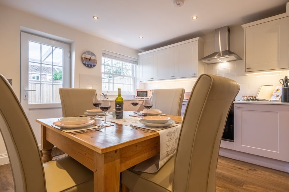 Ground floor: Dining area